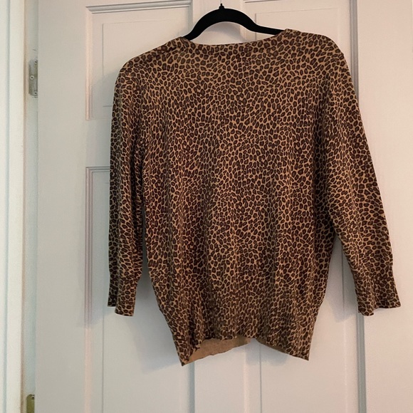Euc silk Michael Kors leopard print snap up cardigan size medium - Picture 2 of 6